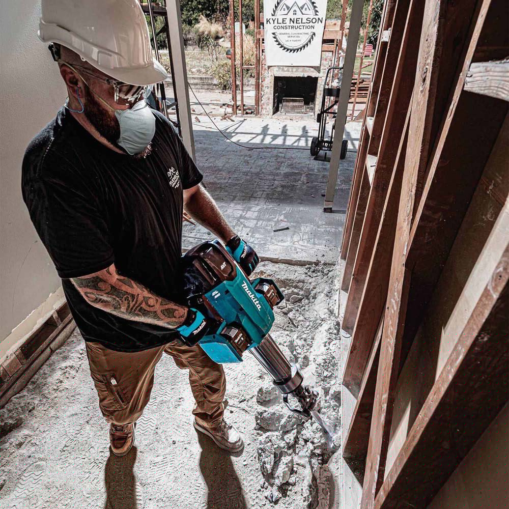 Makita GMH04PL4X 80V max XGT Brushless 70 lb. 1-1/8" Hex AVT Breaker Hammer Kit w/ 4 Batt (8.0Ah) - 20