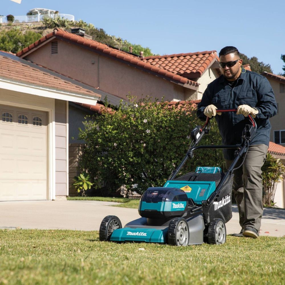 Makita GML01SM 40V max XGT Brushless 21" Self‑Propelled Commercial Lawn Mower Kit (4.0Ah) - 20