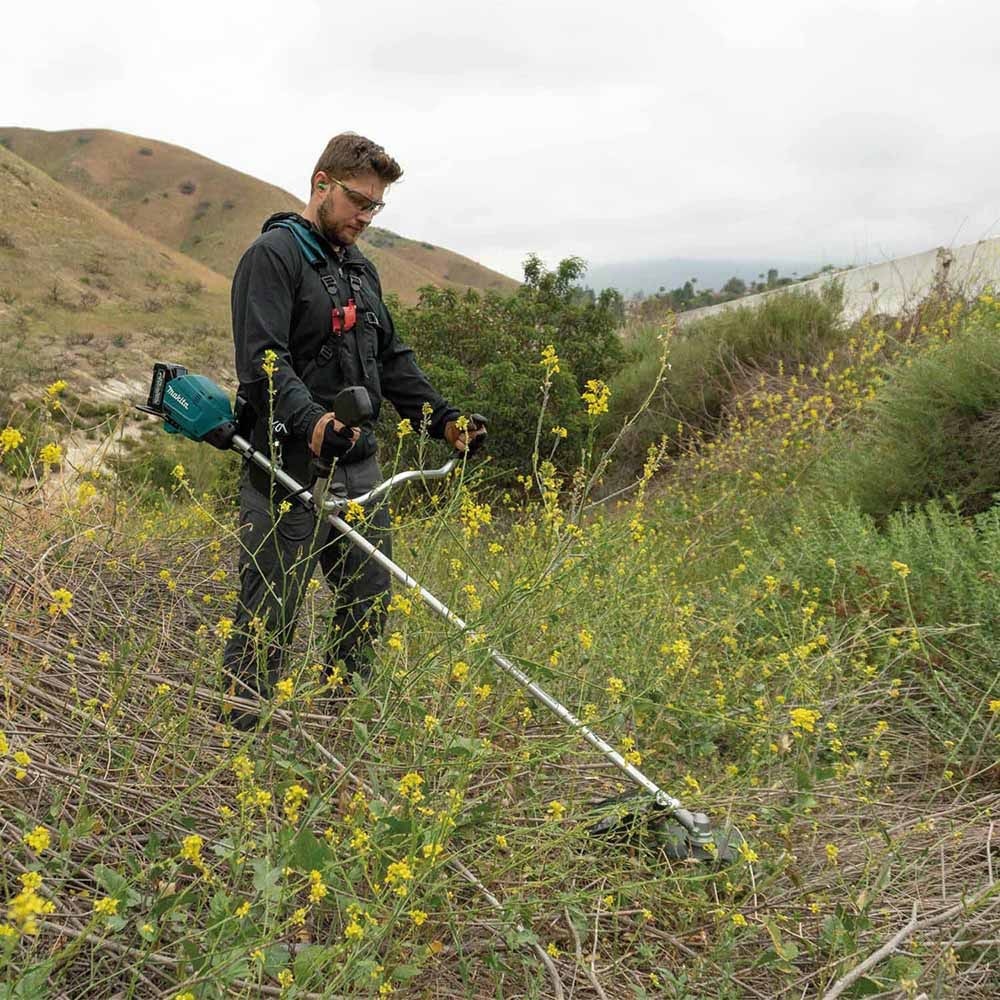 Makita GRU02M1 40V max XGT Brushless Cordless Brush Cutter Kit (4.0Ah) - 13