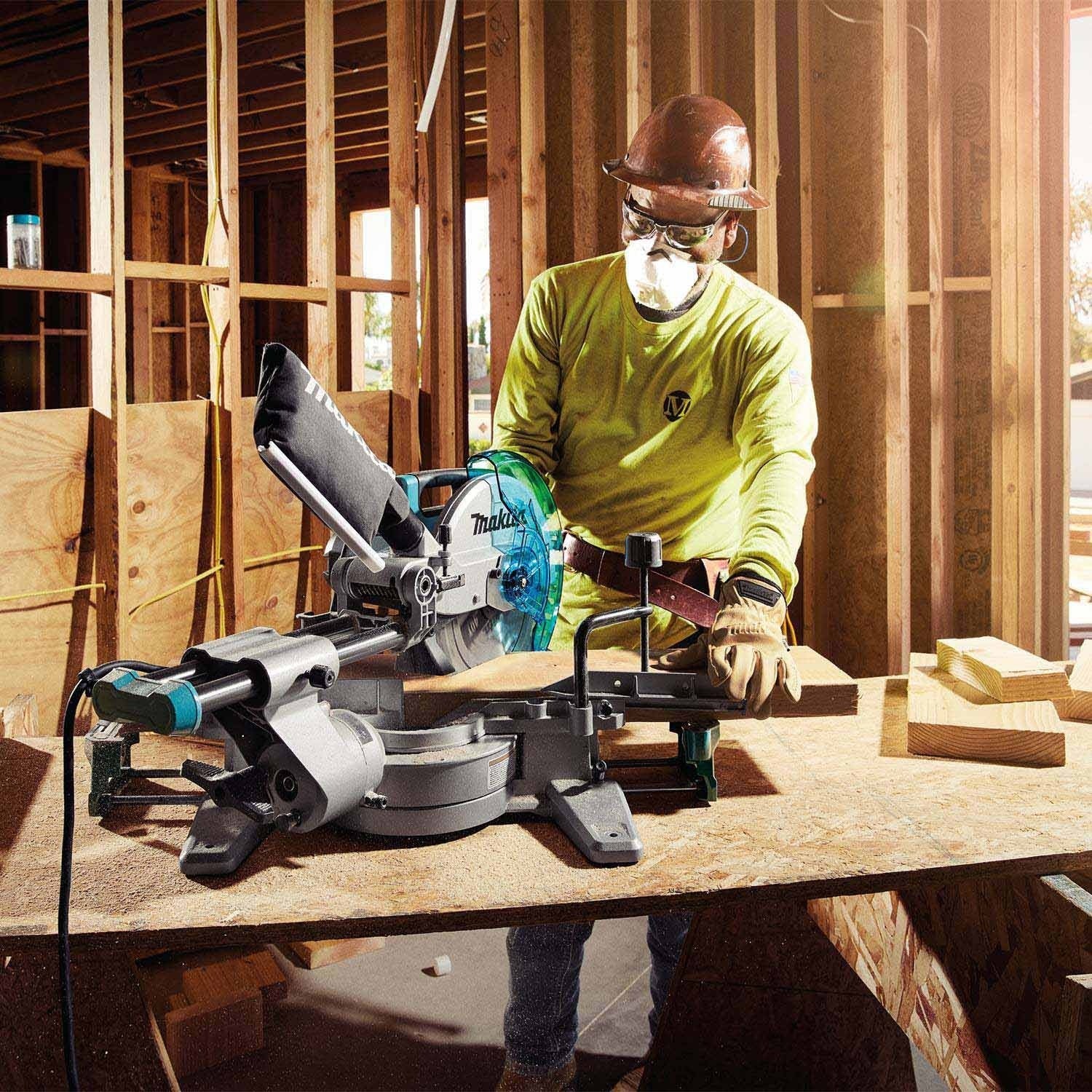 Makita LS1110F 10 in. Sliding Compound Miter Saw with LED Cut Line, 13A Motor, 4,500 RPM (Tool Only) - 19