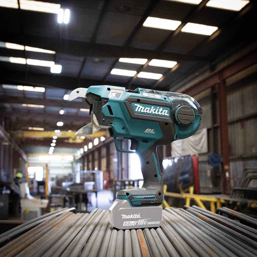 Makita XRT02ZK 18V LXT Lithium-Ion Brushless Cordless Deep Capacity Rebar Tying Tool, Tool Only - 12