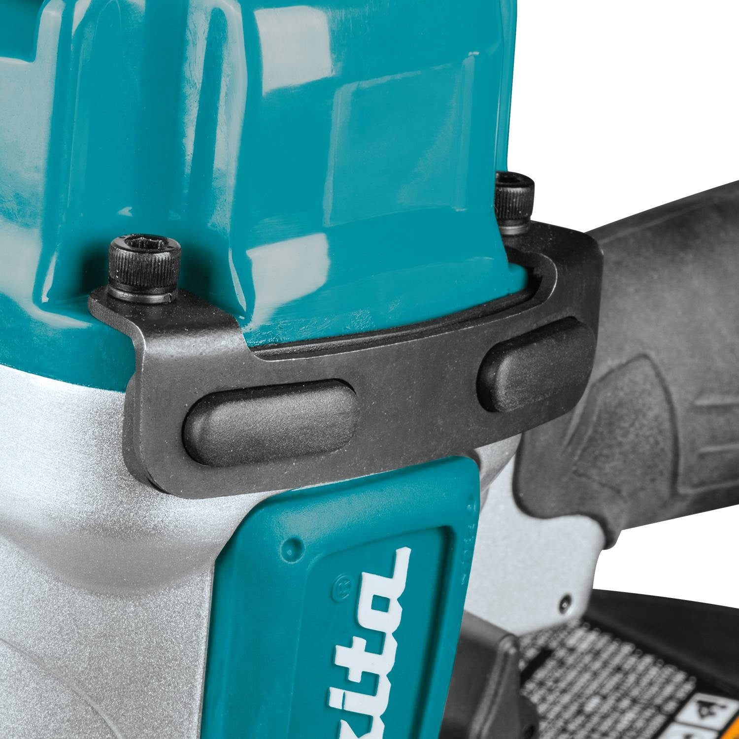 Makita AN454 1-3/4" Coil Roofing Nailer - 17