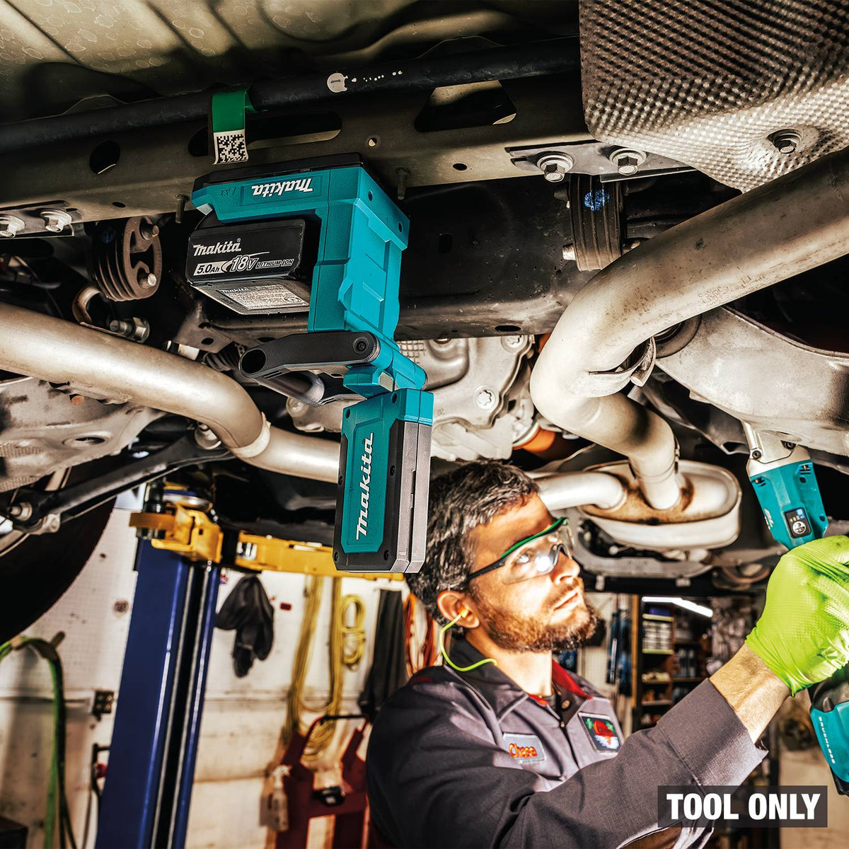 Makita DML819 18V LXT Lithium-Ion LED Magnetic Work Light with Magnetic Base and Swivel Head Light Only - 9