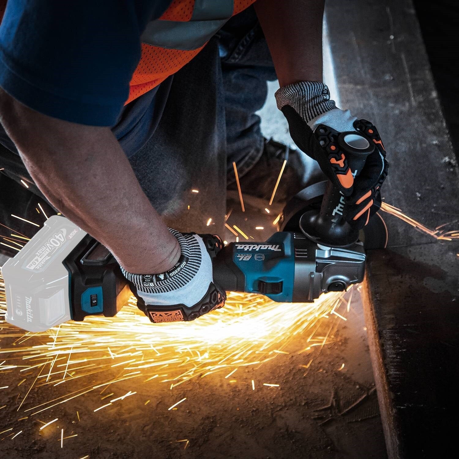 Makita GAG04Z 40V max XGT® 4-1/2” / 5" Angle Grinder, Tool Only - 6