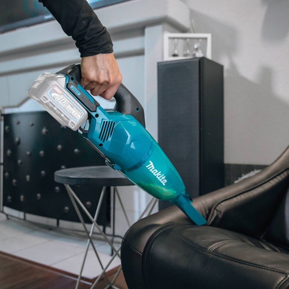 Makita GLC01Z 40V max XGT HEPA Filter Compact Vacuum, Tool Only - 16