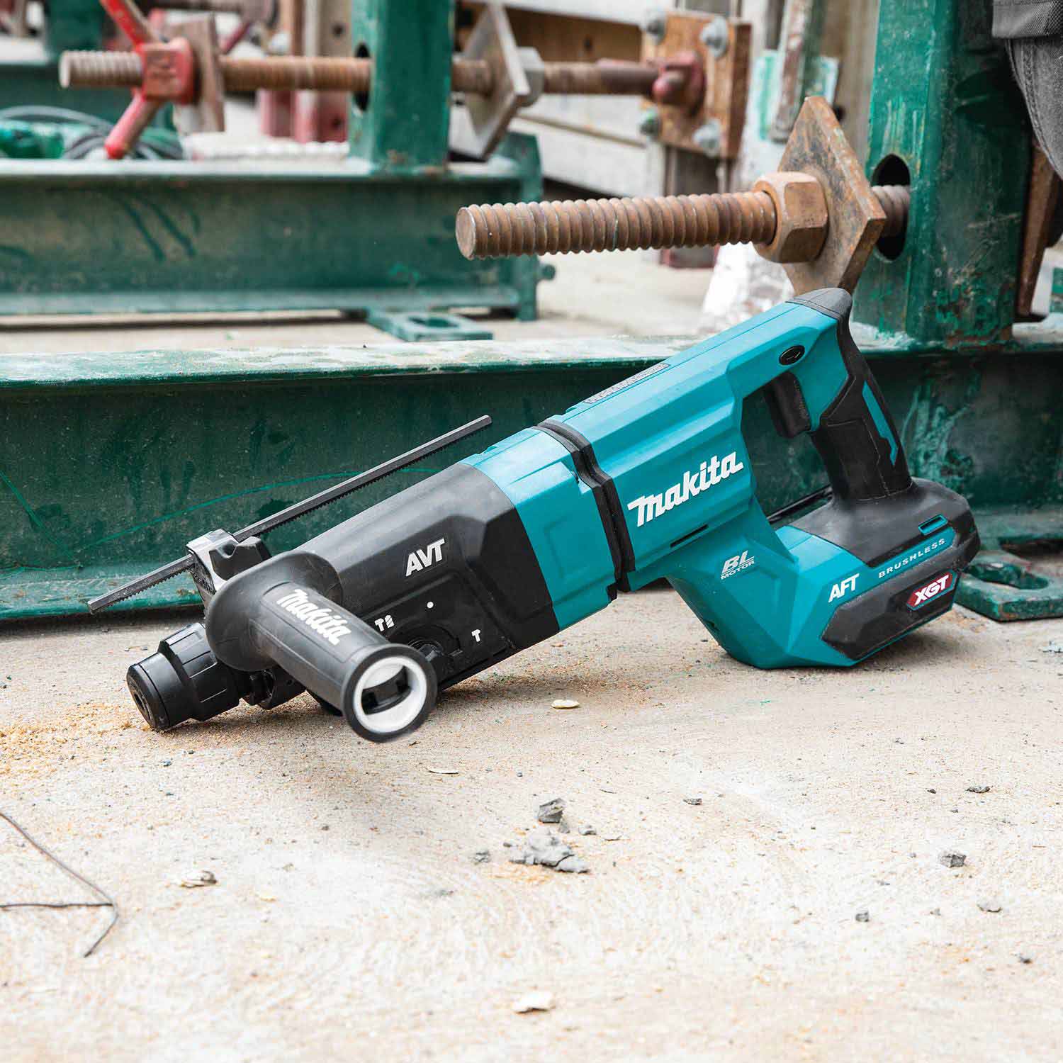 Makita GRH07Z 40V max XGT Rotary Hammer (D-Handle) - 8