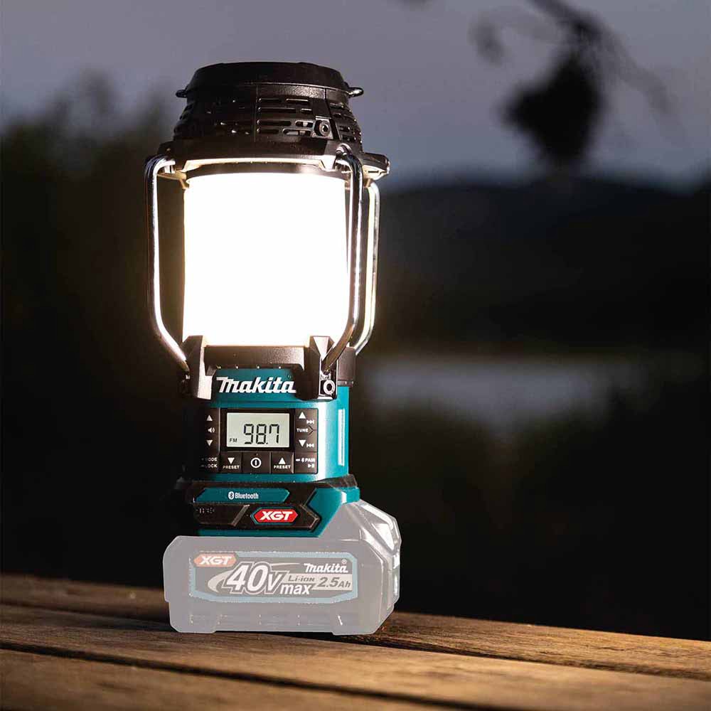 Makita GRM04 40V max XGT Cordless Lantern with Radio, Tool Only - 11