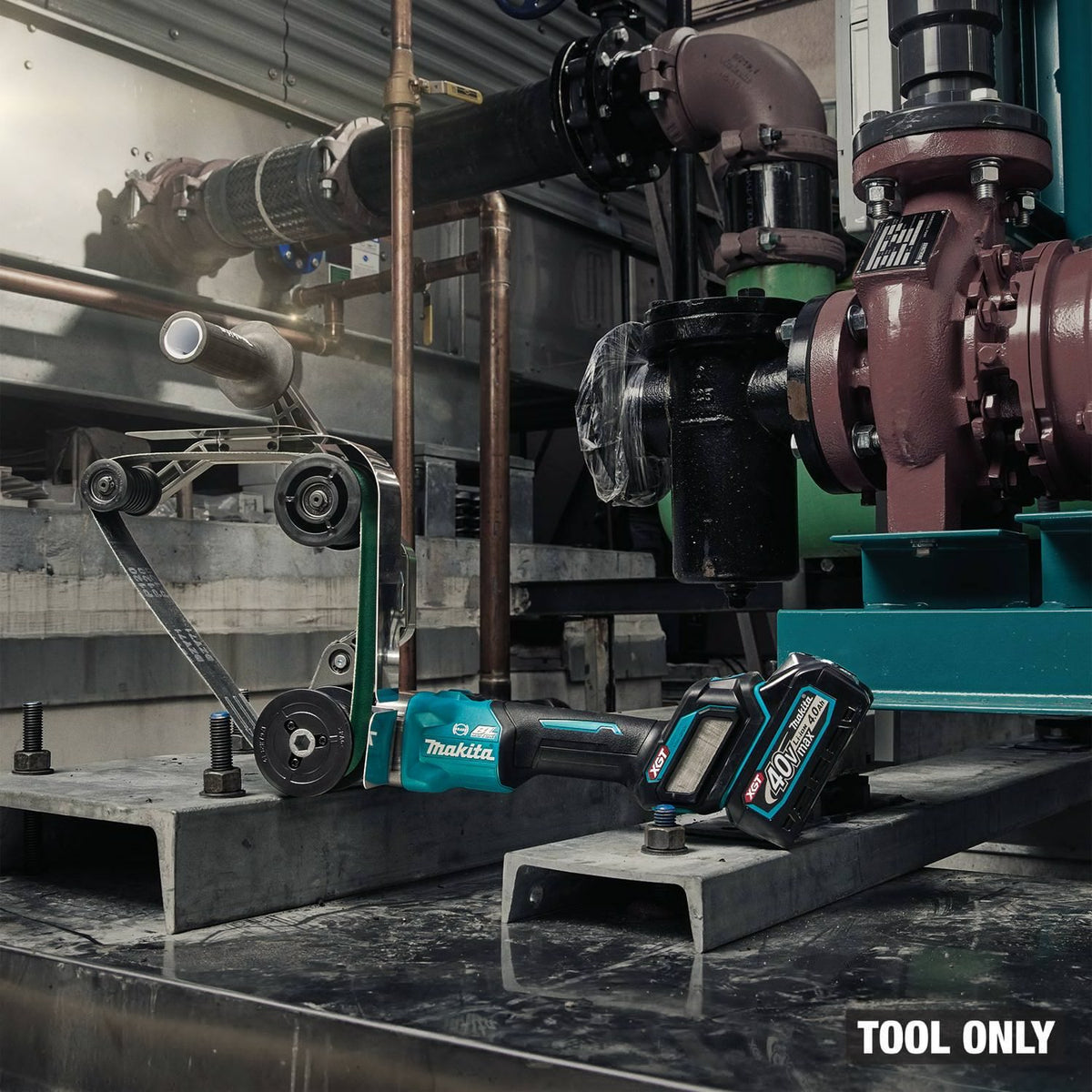 Makita GSB02Z 40V max XGT Brushless Cordless 1-9-16" x 30" Pipe Belt Sander Tool Only - 11