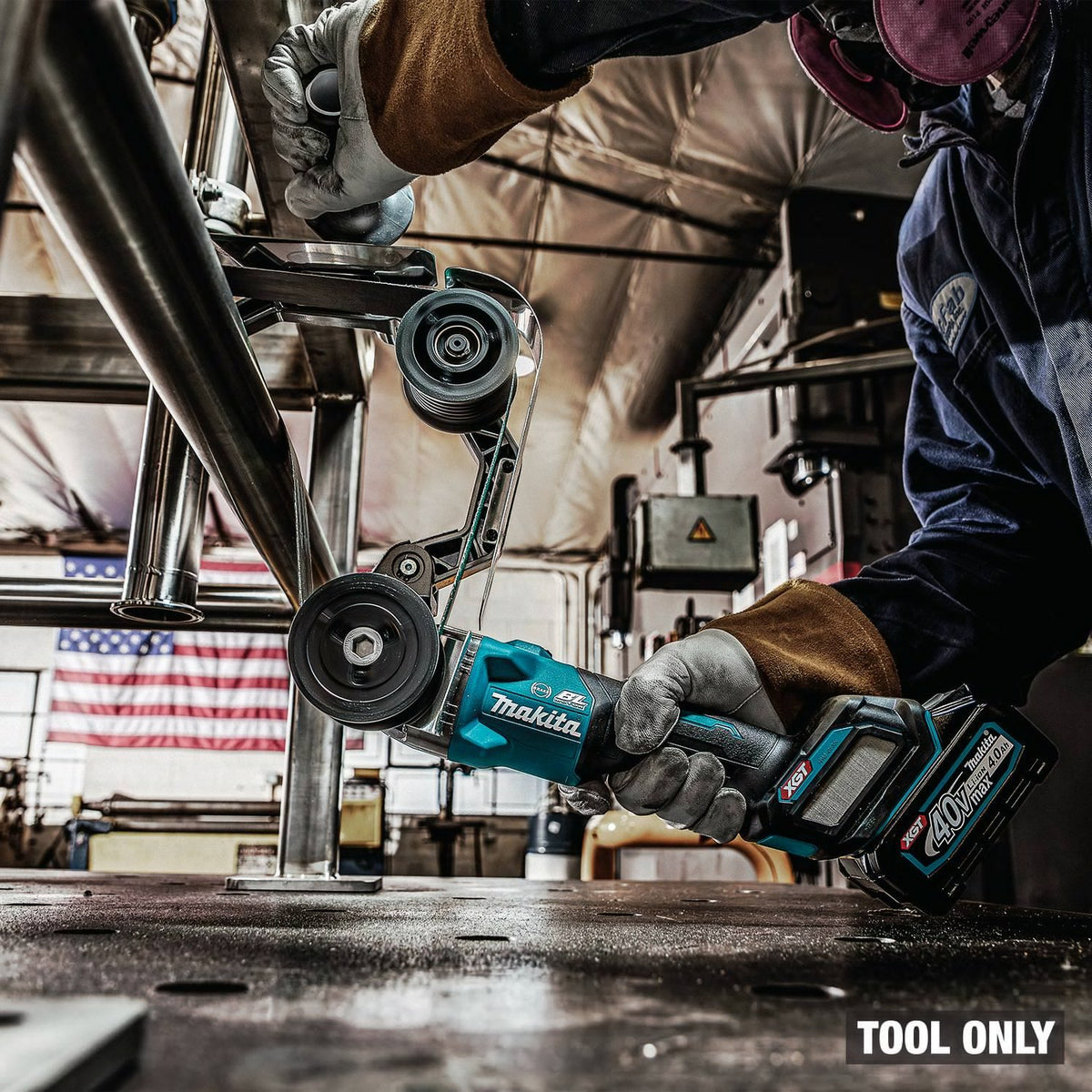 Makita GSB02Z 40V max XGT Brushless Cordless 1-9-16" x 30" Pipe Belt Sander Tool Only - 12