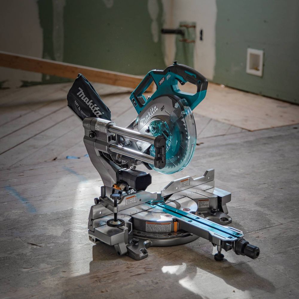 Makita GSL02M1 40V max XGT Brushless Cordless 8-1/2" Dual-Bevel Sliding Compound Miter Saw Kit, AWS Capable, with one battery (4.0Ah) - 11