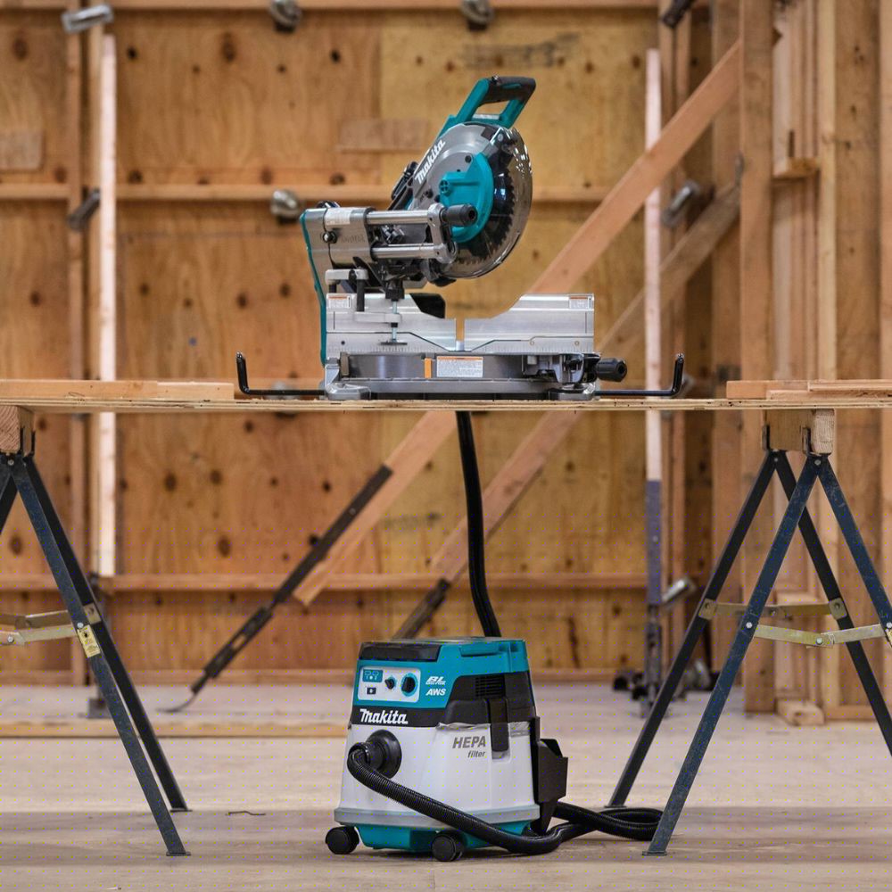 Makita GSL03M1 40V max XGT 10" Compound Miter Saw Kit - 4