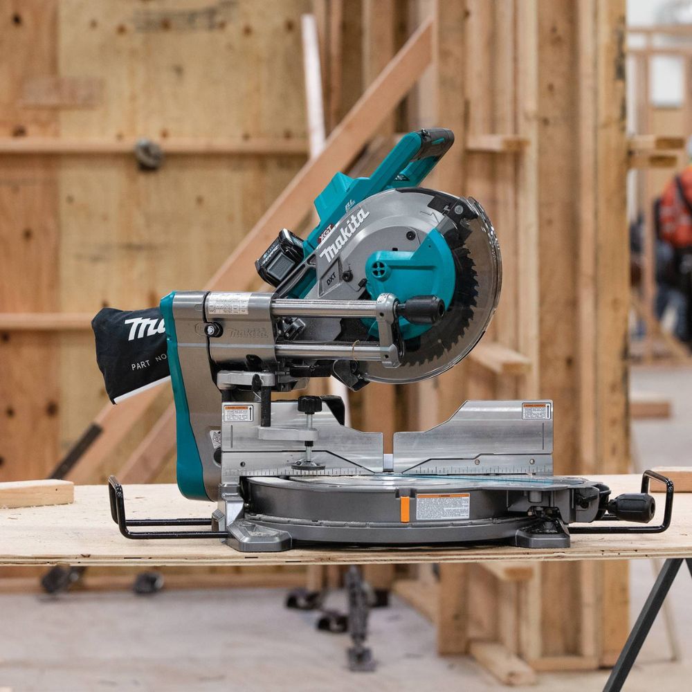 Makita GSL03M1 40V max XGT Brushless Cordless 10" Dual-Bevel Sliding Compound Miter Saw Kit, AWS Capable, with one battery (4.0Ah) - 5