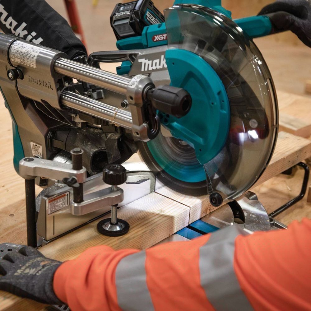 Makita GSL03M1 40V max XGT 10" Compound Miter Saw Kit - 14
