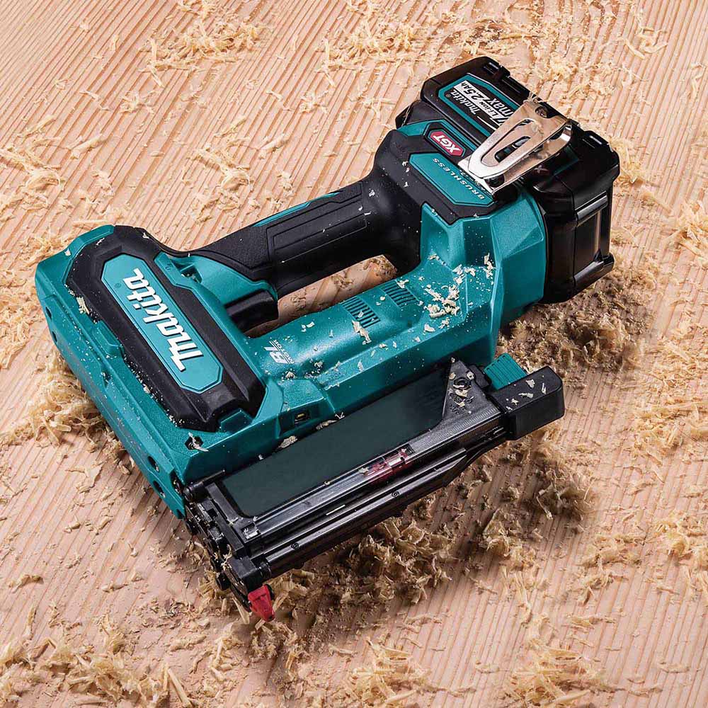 Makita GTP01D1 40V max XGT Brushless Cordless Pin Nailer Kit, 23 Ga. (2.5Ah) - 15