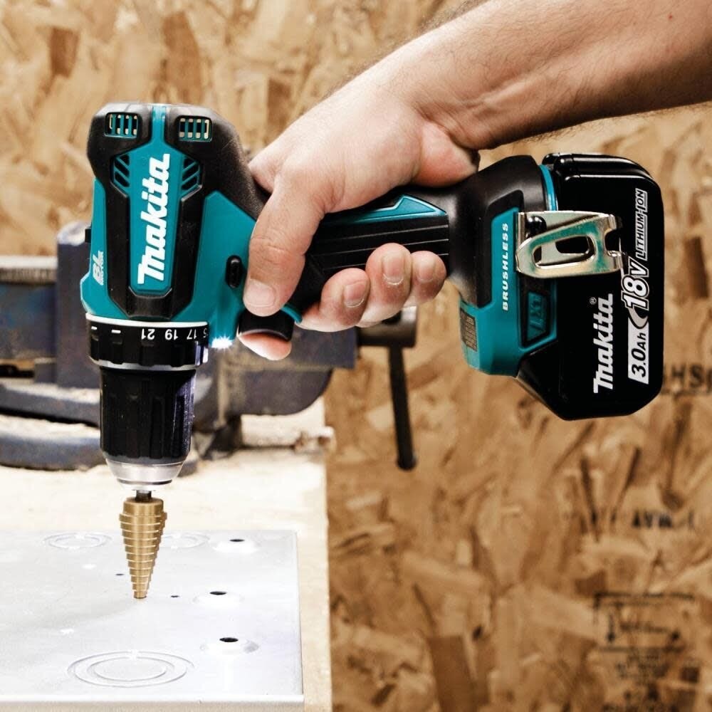 Makita XFD131X2 18V LXT Lithium-Ion Brushless Cordless 2 Pc. Combo Kit, XFD13, DML186W, bag (3.0Ah) - 9