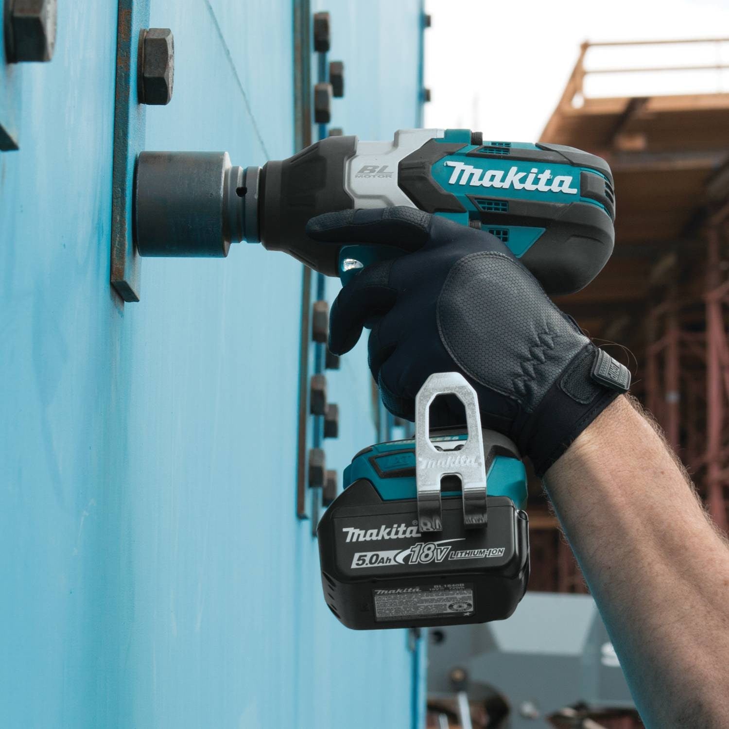 Makita XWT07T 18V LXT Li-Ion Brushless Cordless 3/4" Square Impact Wrench Kit, Friction Ring 5.0 Ah - 7