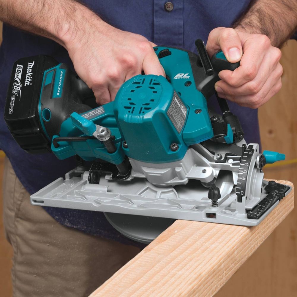 Makita XT707PT 18V LXT Lithium-Ion Brushless Cordless 7 Pc. Combo Kit, XPH14Z, XDT14Z, XRJ05Z, XSH03Z, XAG04Z, XRM06B, DML815, Dual Port Charger, Bag (5.0Ah)